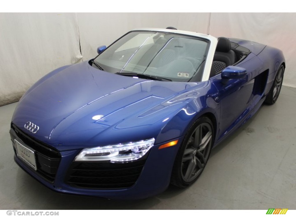 2014 R8 Spyder V10 - Sepang Blue Pearl Effect / Black photo #3
