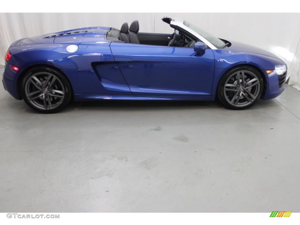 2014 R8 Spyder V10 - Sepang Blue Pearl Effect / Black photo #7