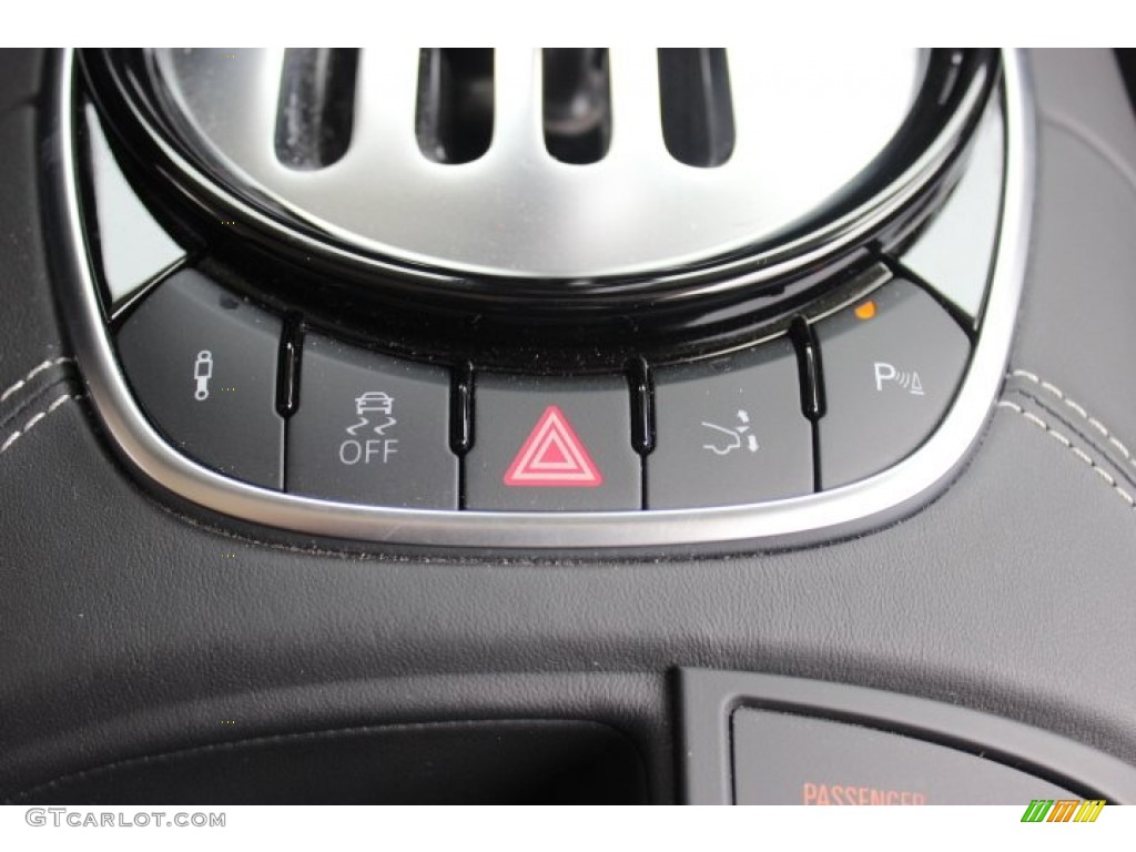 2014 Audi R8 Spyder V10 Controls Photo #90088410