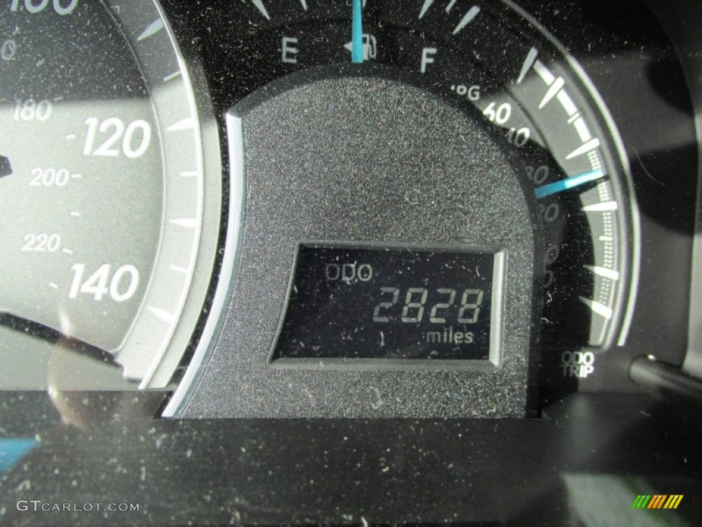 2013 Camry LE - Champagne Mica / Ivory photo #20