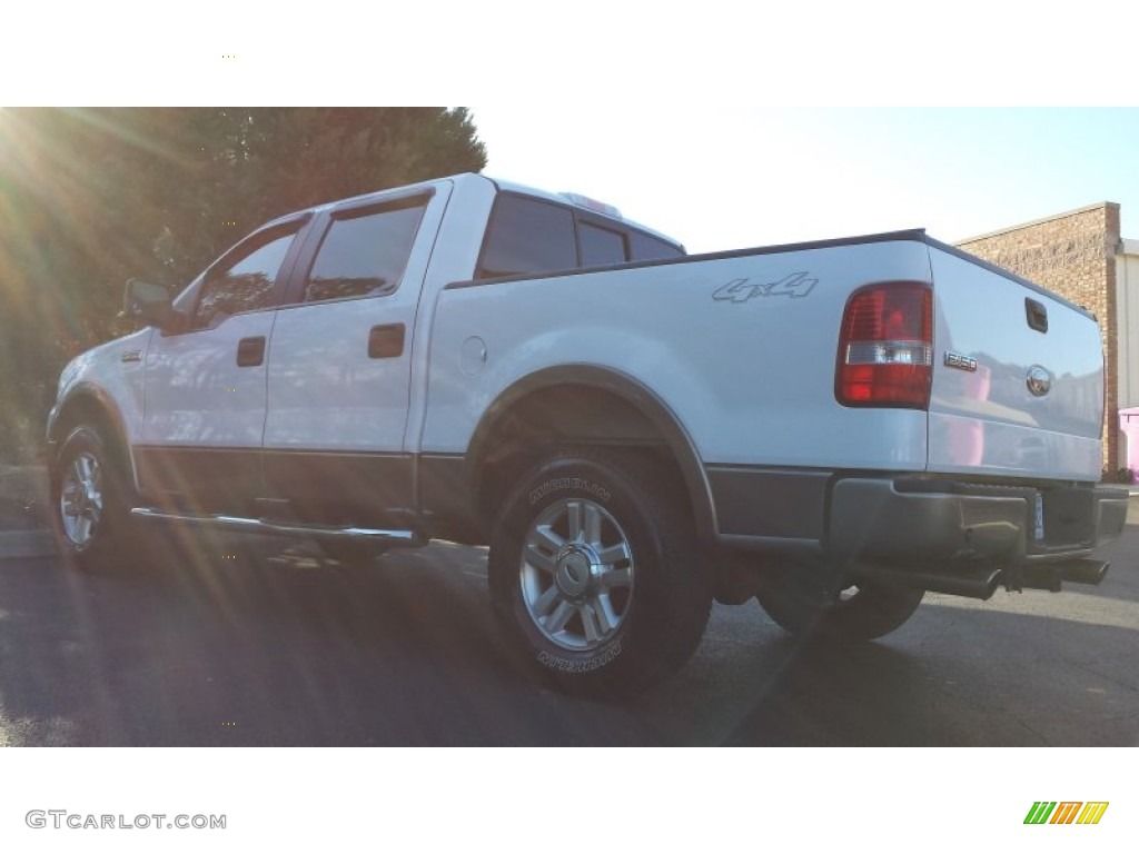 2004 F150 Lariat SuperCrew 4x4 - Oxford White / Tan photo #3