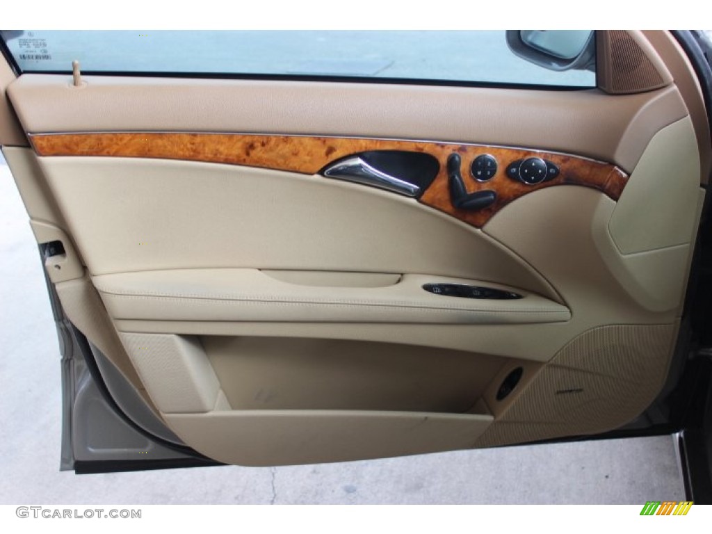 2009 Mercedes-Benz E 320 BlueTEC Sedan Cashmere Door Panel Photo #90094137