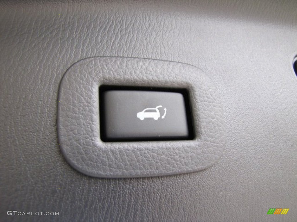 2014 Infiniti QX80 Standard QX80 Model Controls Photo #90098073