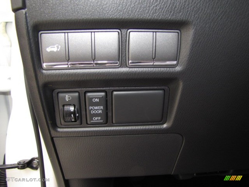 2014 Infiniti QX80 Standard QX80 Model Controls Photo #90098214