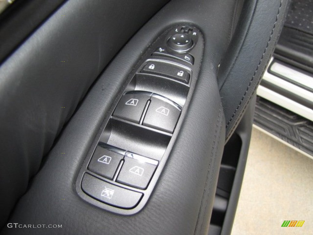 2014 Infiniti QX80 Standard QX80 Model Controls Photo #90098268