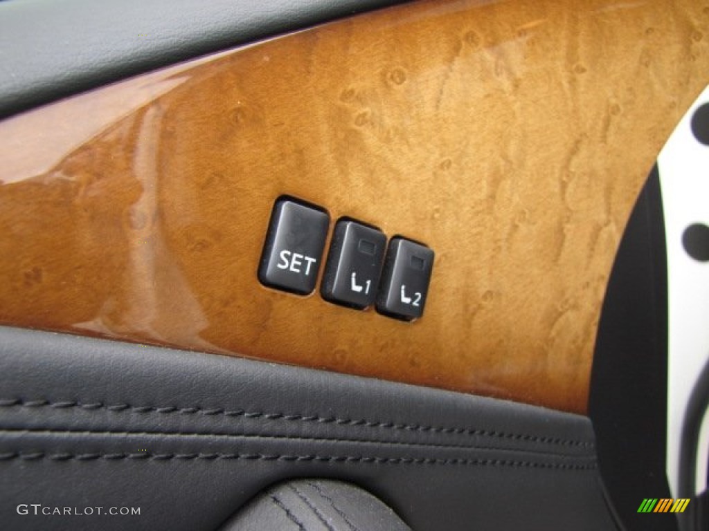 2014 Infiniti QX80 Standard QX80 Model Controls Photo #90098283