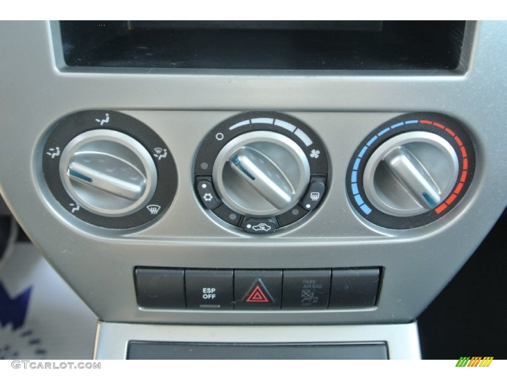 2007 Jeep Compass Sport Controls Photo #90099780
