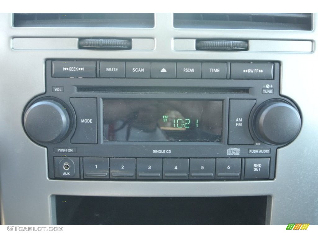 2007 Jeep Compass Sport Audio System Photos