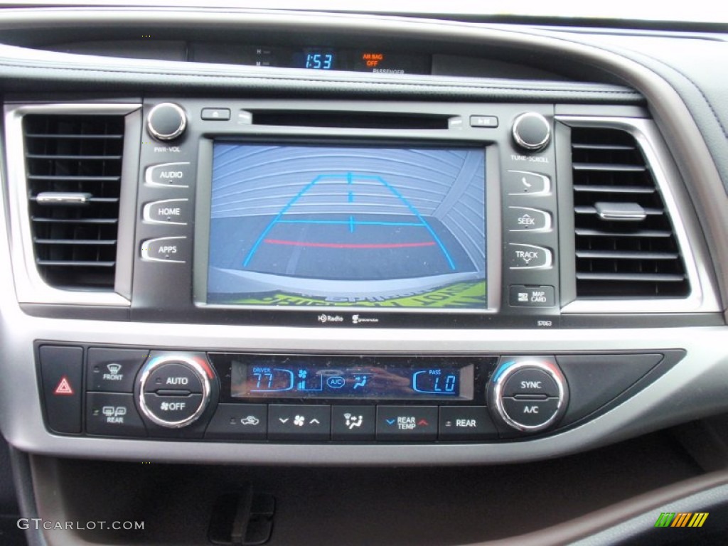 2014 Toyota Highlander XLE Controls Photo #90099849