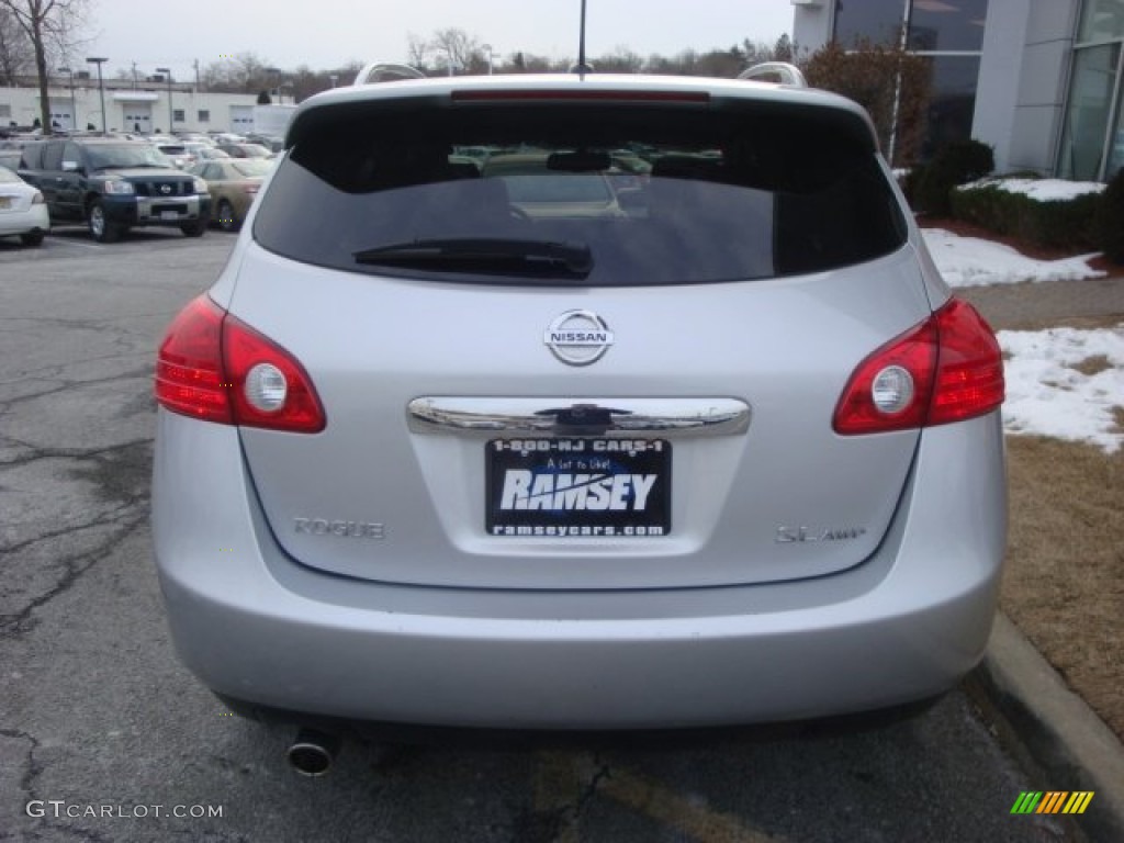 2011 Rogue SL AWD - Silver Ice Metallic / Black photo #6