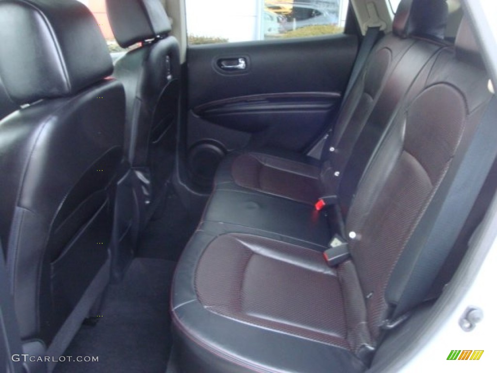2011 Rogue SL AWD - Silver Ice Metallic / Black photo #17