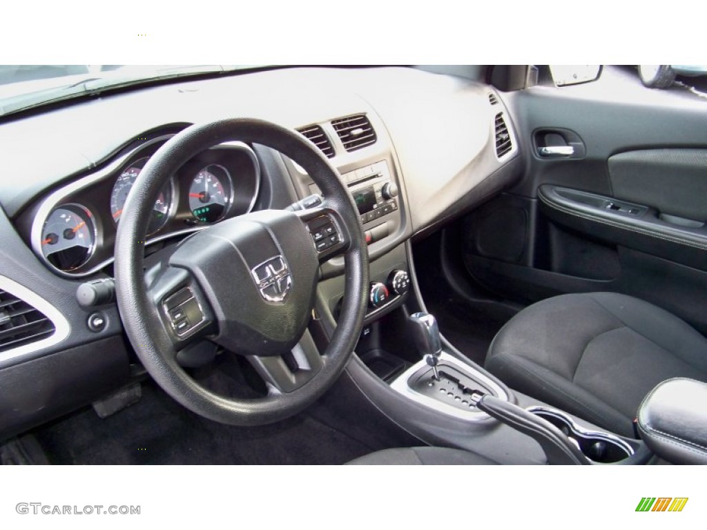 2013 Avenger SE - New Bright White / Black photo #13