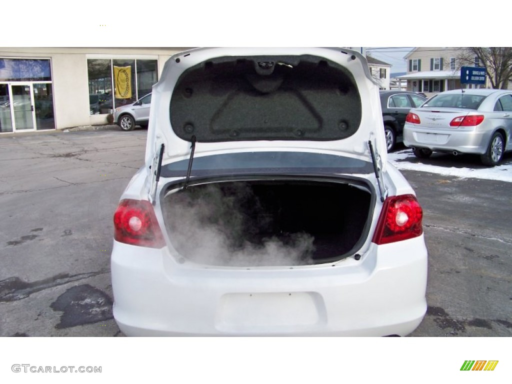 2013 Avenger SE - New Bright White / Black photo #16