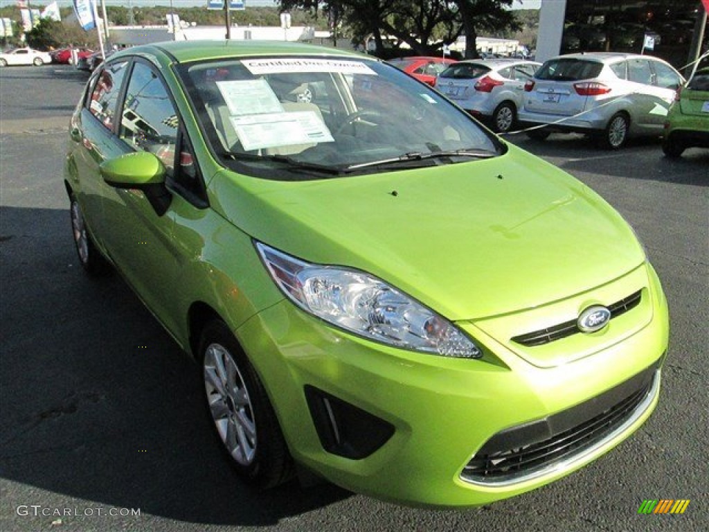 2012 Fiesta SE Hatchback - Lime Squeeze Metallic / Light Stone/Charcoal Black photo #1