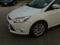 Oxford White - Focus SE 5-Door Photo No. 3