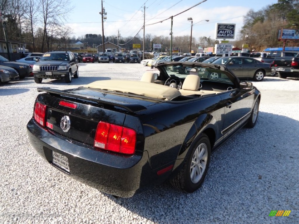 2006 Mustang V6 Premium Convertible - Black / Light Parchment photo #5