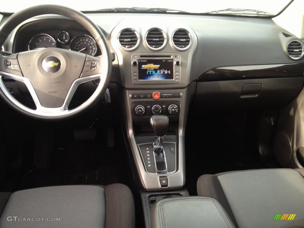 2014 Chevrolet Captiva Sport LS Dashboard Photos