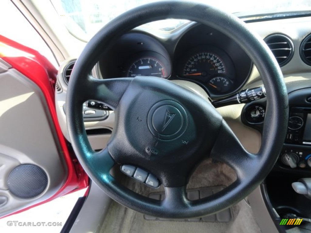 2004 Grand Am SE Sedan - Victory Red / Dark Taupe photo #3