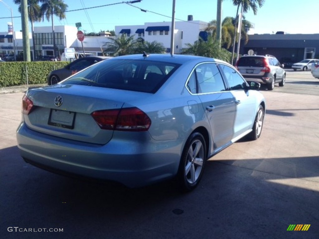 2013 Passat 2.5L SE - Glacier Blue Metallic / Titan Black photo #5