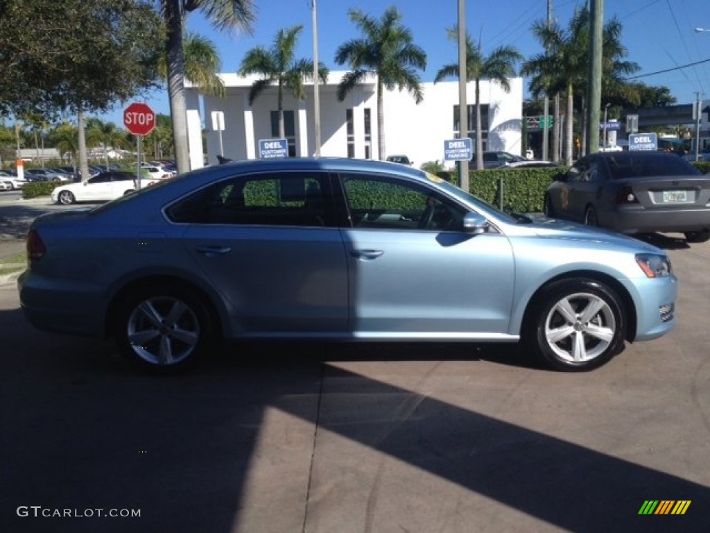 2013 Passat 2.5L SE - Glacier Blue Metallic / Titan Black photo #6