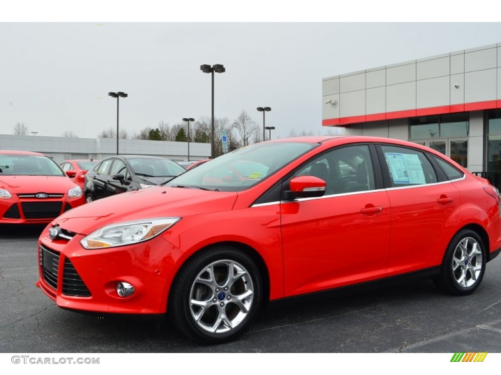 2012 Focus SEL Sedan - Race Red / Charcoal Black photo #3