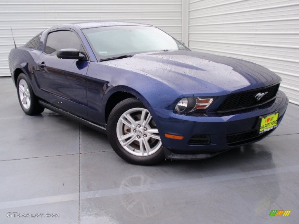 Kona Blue Metallic Ford Mustang