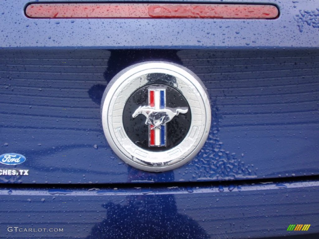 2011 Mustang V6 Coupe - Kona Blue Metallic / Charcoal Black photo #18