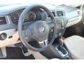 Black - Jetta SE Sedan Photo No. 10
