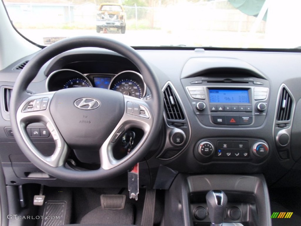 2014 Hyundai Tucson GLS Black Dashboard Photo #90123171