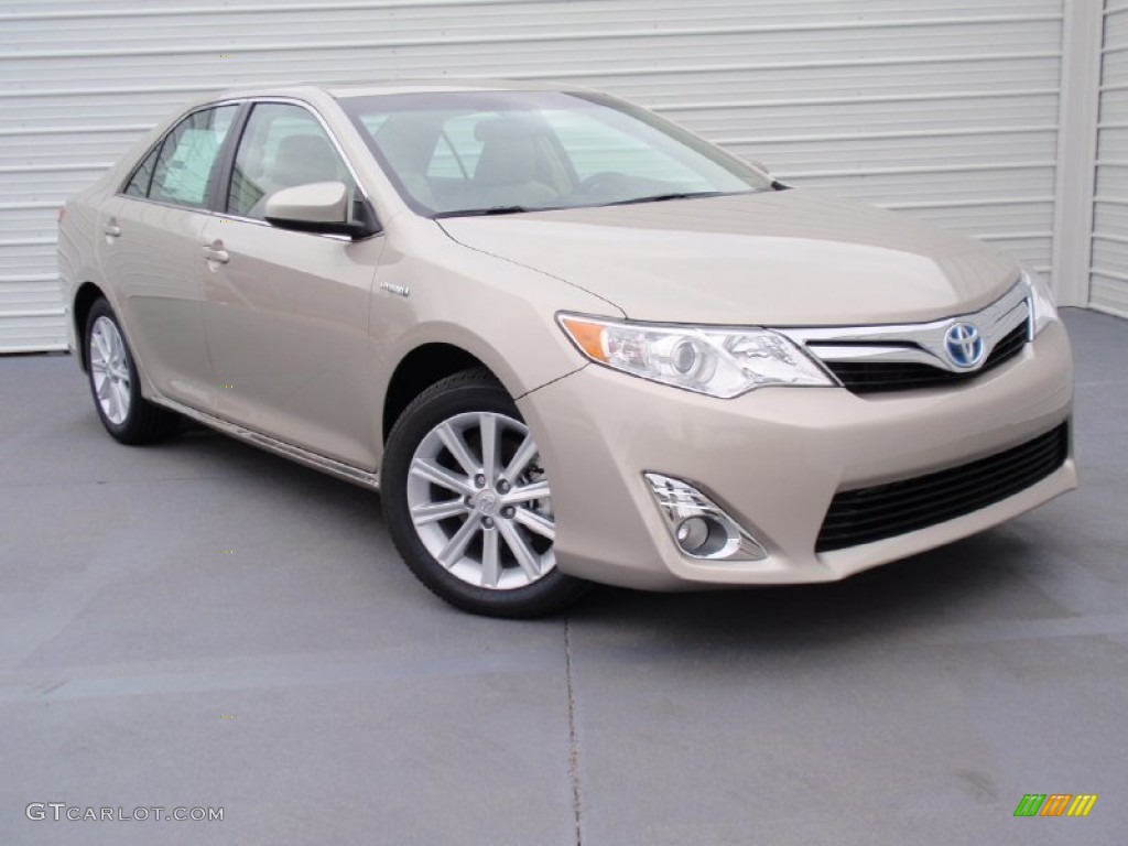2014 Camry Hybrid XLE - Champagne Mica / Ivory photo #1