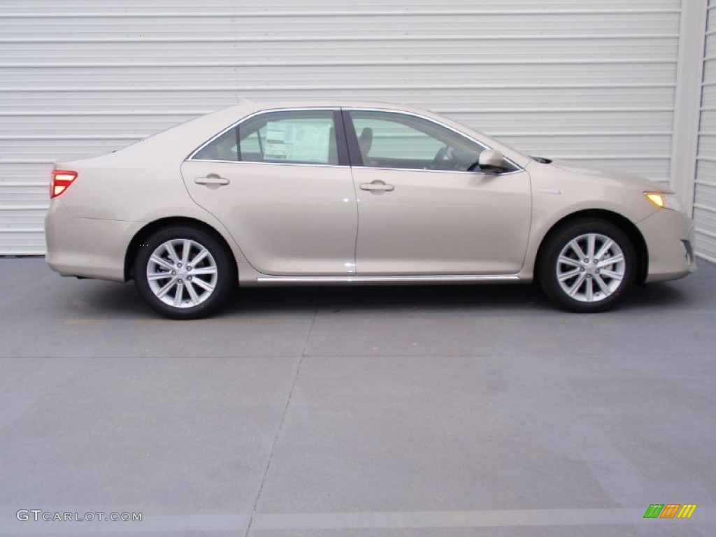 2014 Camry Hybrid XLE - Champagne Mica / Ivory photo #3