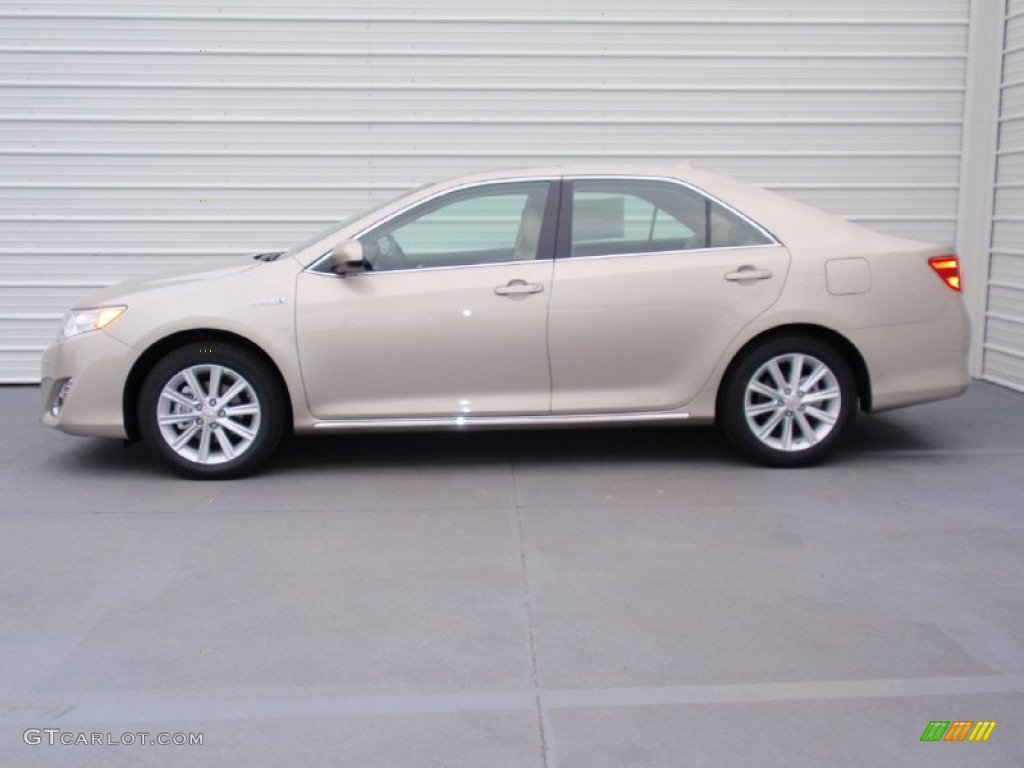 2014 Camry Hybrid XLE - Champagne Mica / Ivory photo #6