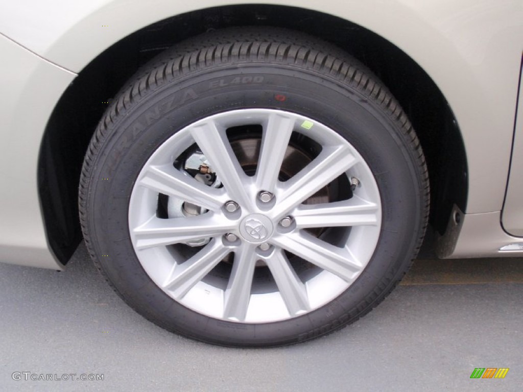 2014 Camry Hybrid XLE - Champagne Mica / Ivory photo #12