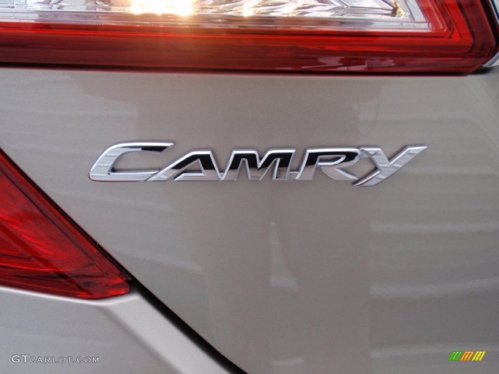 2014 Camry Hybrid XLE - Champagne Mica / Ivory photo #15