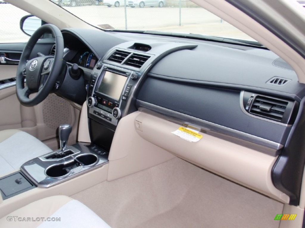 2014 Camry Hybrid XLE - Champagne Mica / Ivory photo #19
