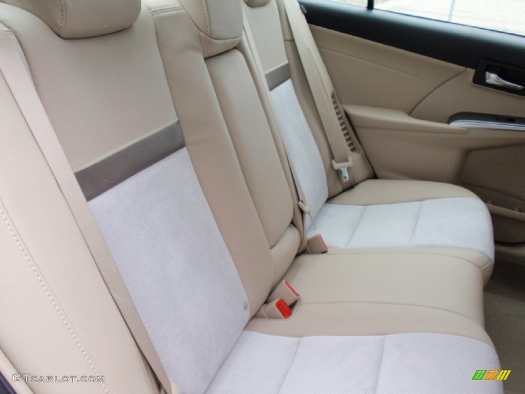 2014 Camry Hybrid XLE - Champagne Mica / Ivory photo #22