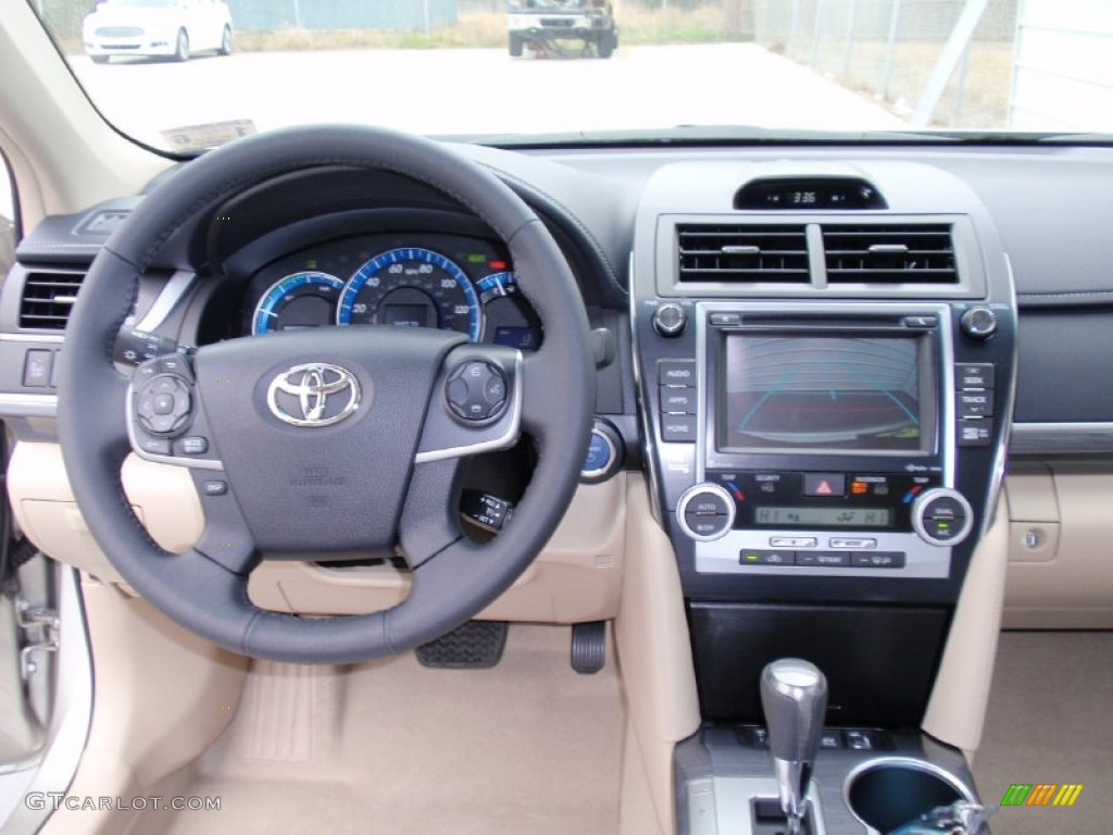 2014 Camry Hybrid XLE - Champagne Mica / Ivory photo #30