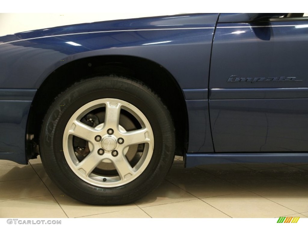 2004 Impala LS - Superior Blue Metallic / Medium Gray photo #17