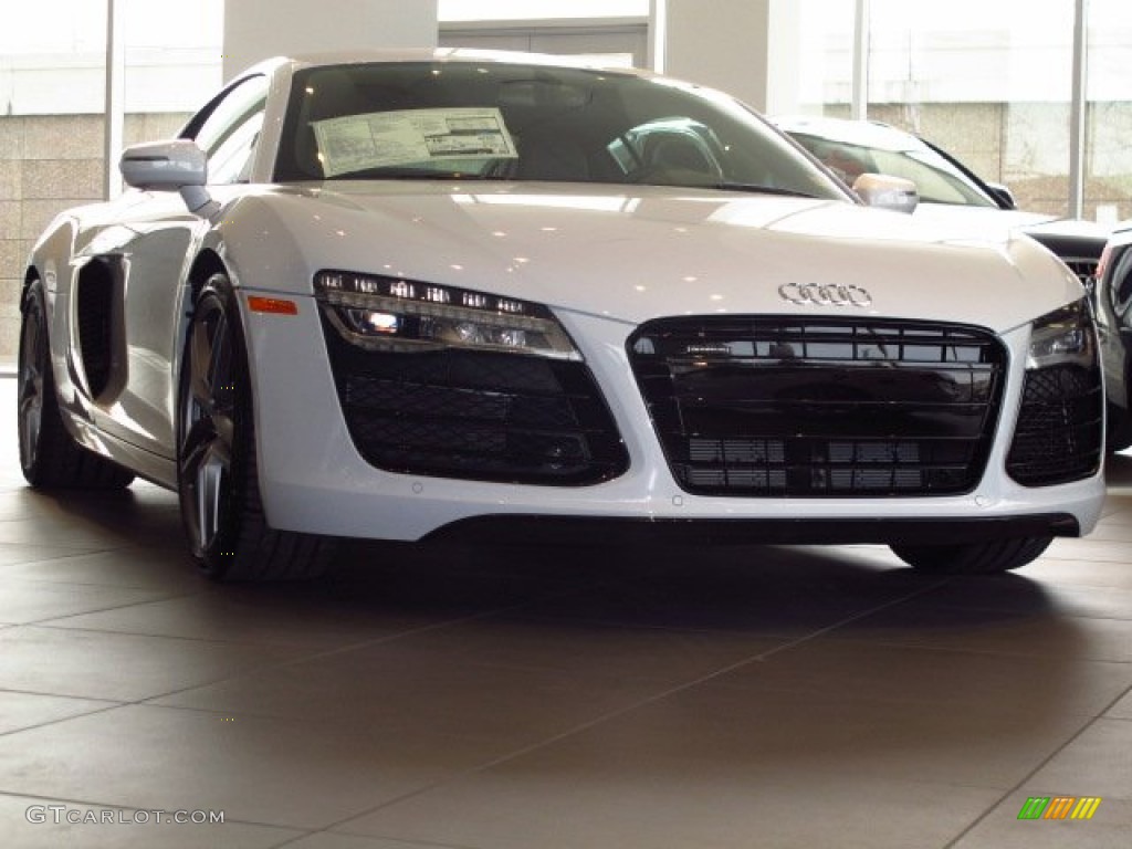 2014 R8 Coupe V10 - Ibis White / Black photo #1