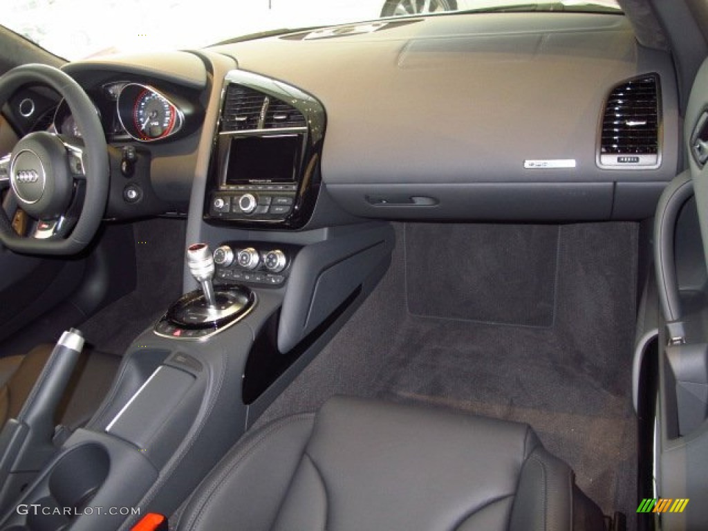 2014 Audi R8 Coupe V10 Black Dashboard Photo #90127390