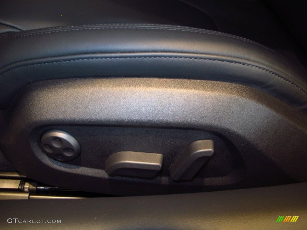 2014 Audi R8 Coupe V10 Controls Photo #90127441