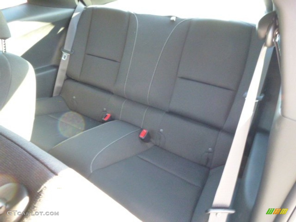2014 Chevrolet Camaro SS/RS Coupe Rear Seat Photos