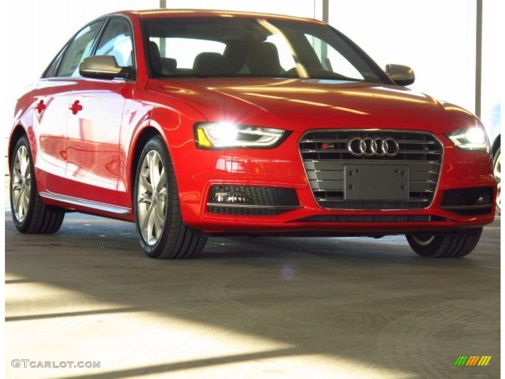 Misano Red Pearl Audi S4