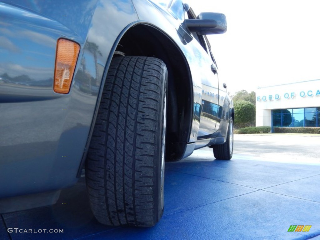 2009 HHR LT - Dark Gray Metallic / Gray photo #12