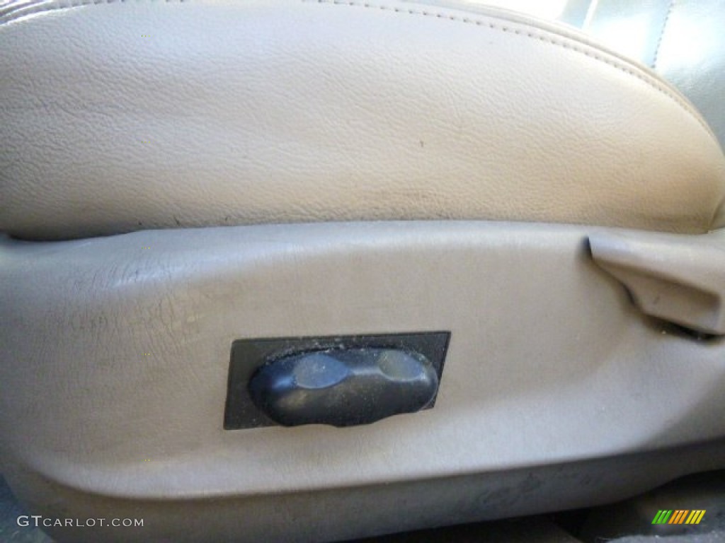 2005 Sable LS Sedan - Gold Ash Metallic / Medium Parchment photo #15
