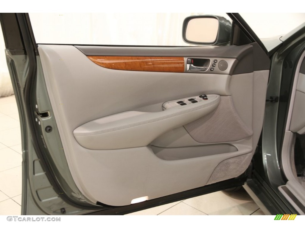 2005 Lexus ES 330 Ash Gray Door Panel Photo #90131671