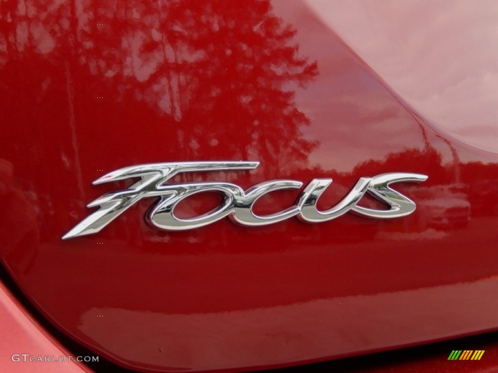 2014 Focus SE Sedan - Ruby Red / Medium Light Stone photo #4