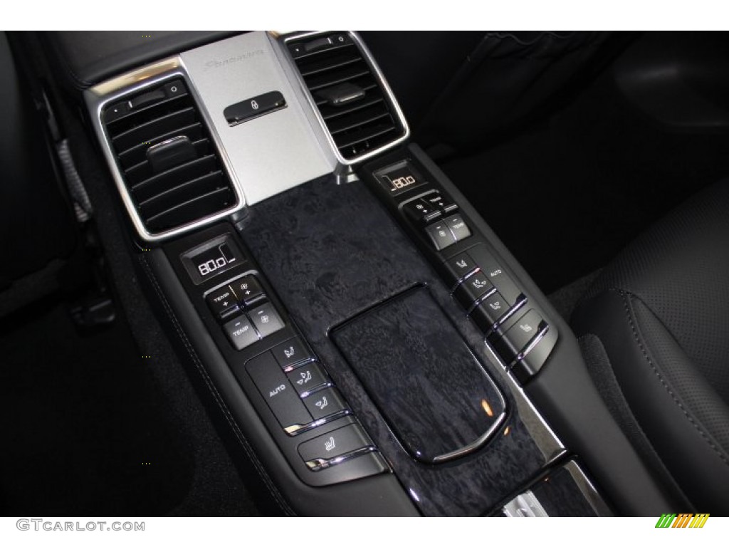 2014 Porsche Panamera Turbo Controls Photos