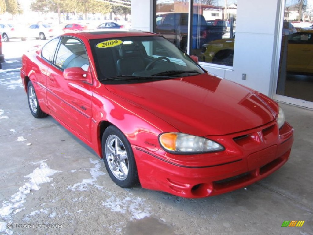 2000 Grand Am GT Coupe - Bright Red / Dark Pewter photo #1