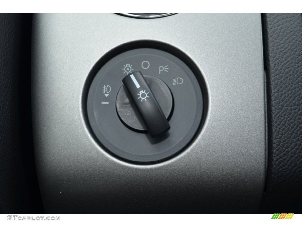 2014 Ford Expedition EL Limited 4x4 Controls Photo #90150922